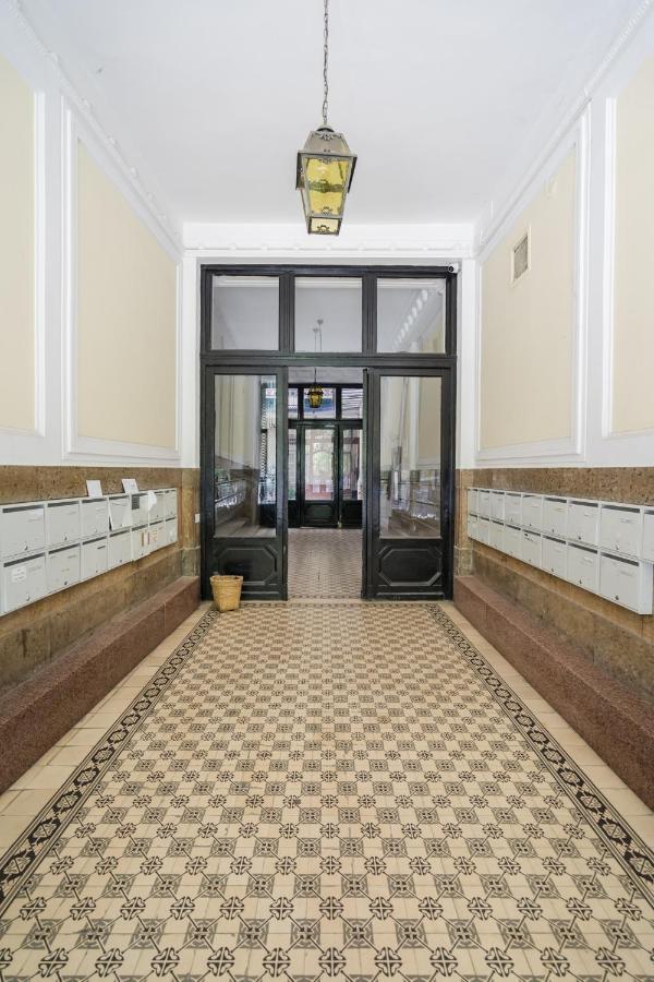 Imperial With Basilika And Castle View Need Reservation For Free Parking Appartamento Budapest