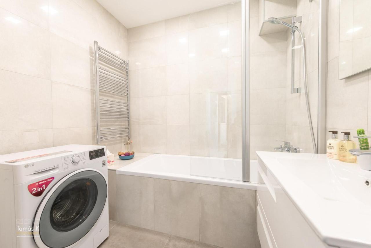 Imperial With Basilika And Castle View Need Reservation For Free Parking Apartment